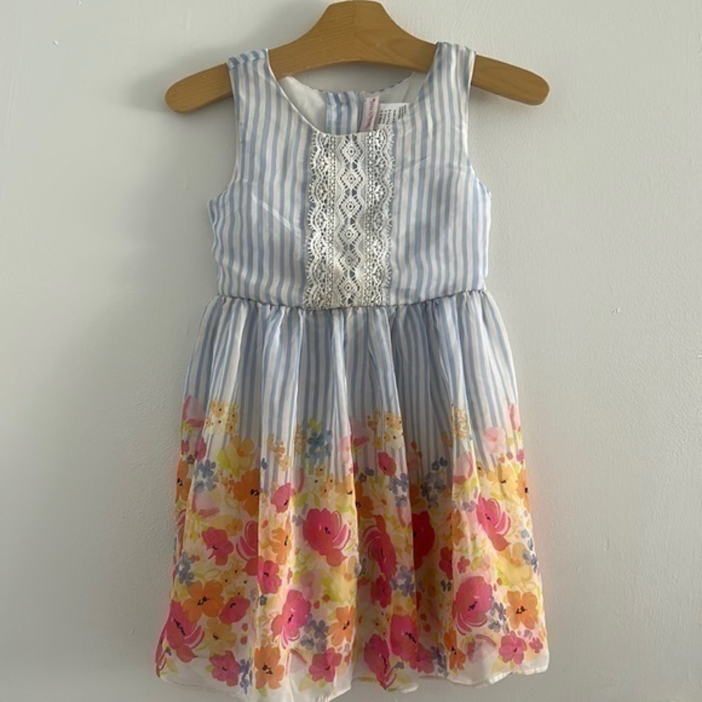 YoungLand Dress 5T Stripped & Flowers